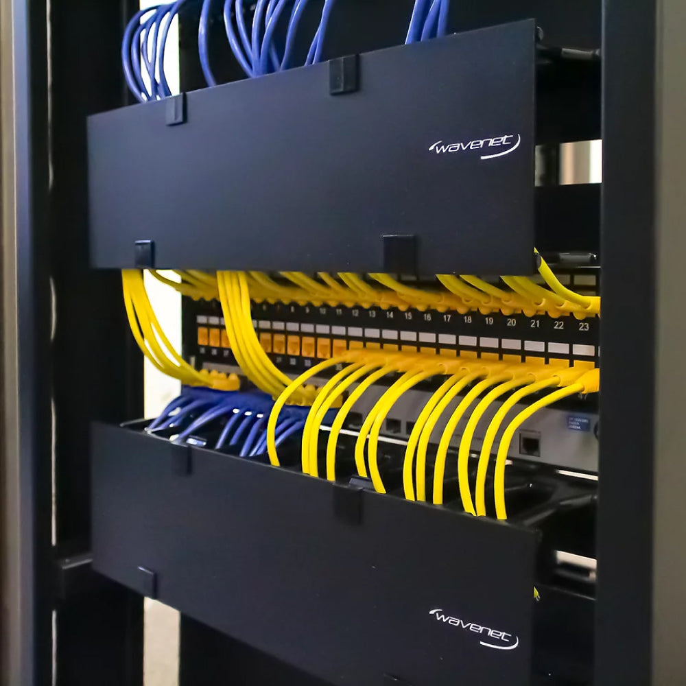 3U Horizontal Cable Manager Single-Sided High-Density Dual Hinge Cover 19in EIA Rack Black